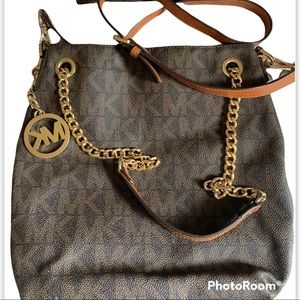 Michal Kors Crossbody with Wallet